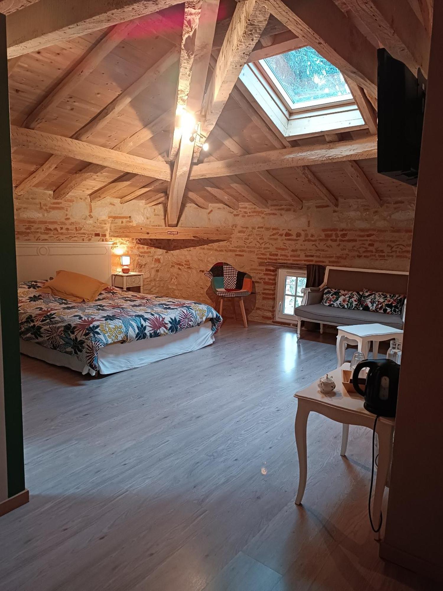 Le Jardin Des Cedres Hotel Lavaur  Room photo