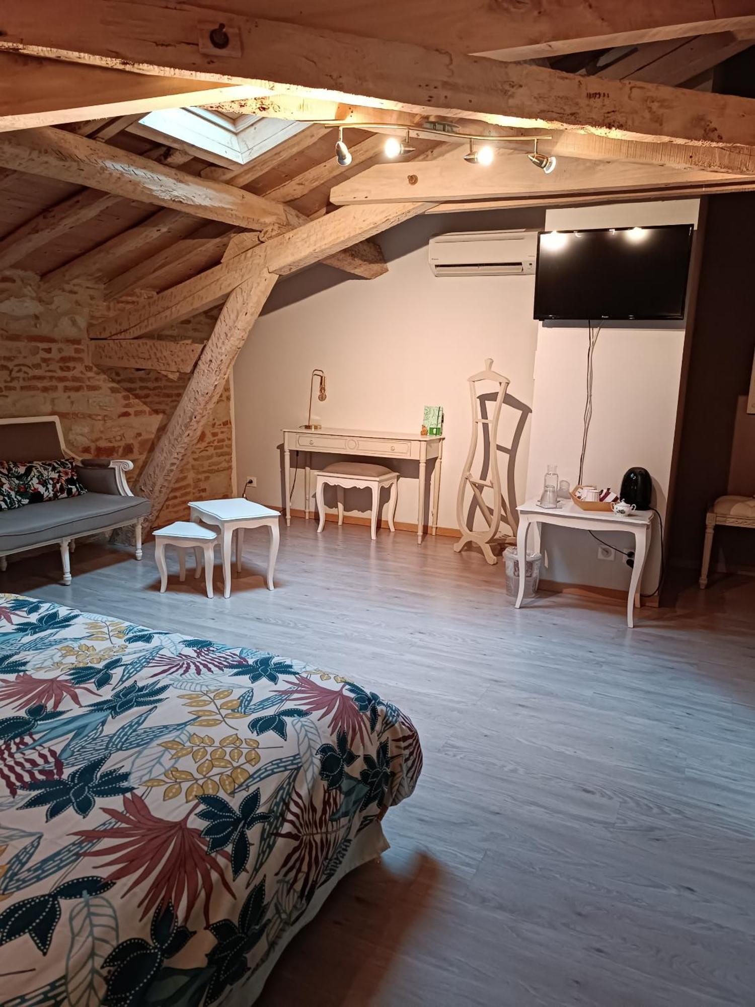 Le Jardin Des Cedres Hotel Lavaur  Room photo