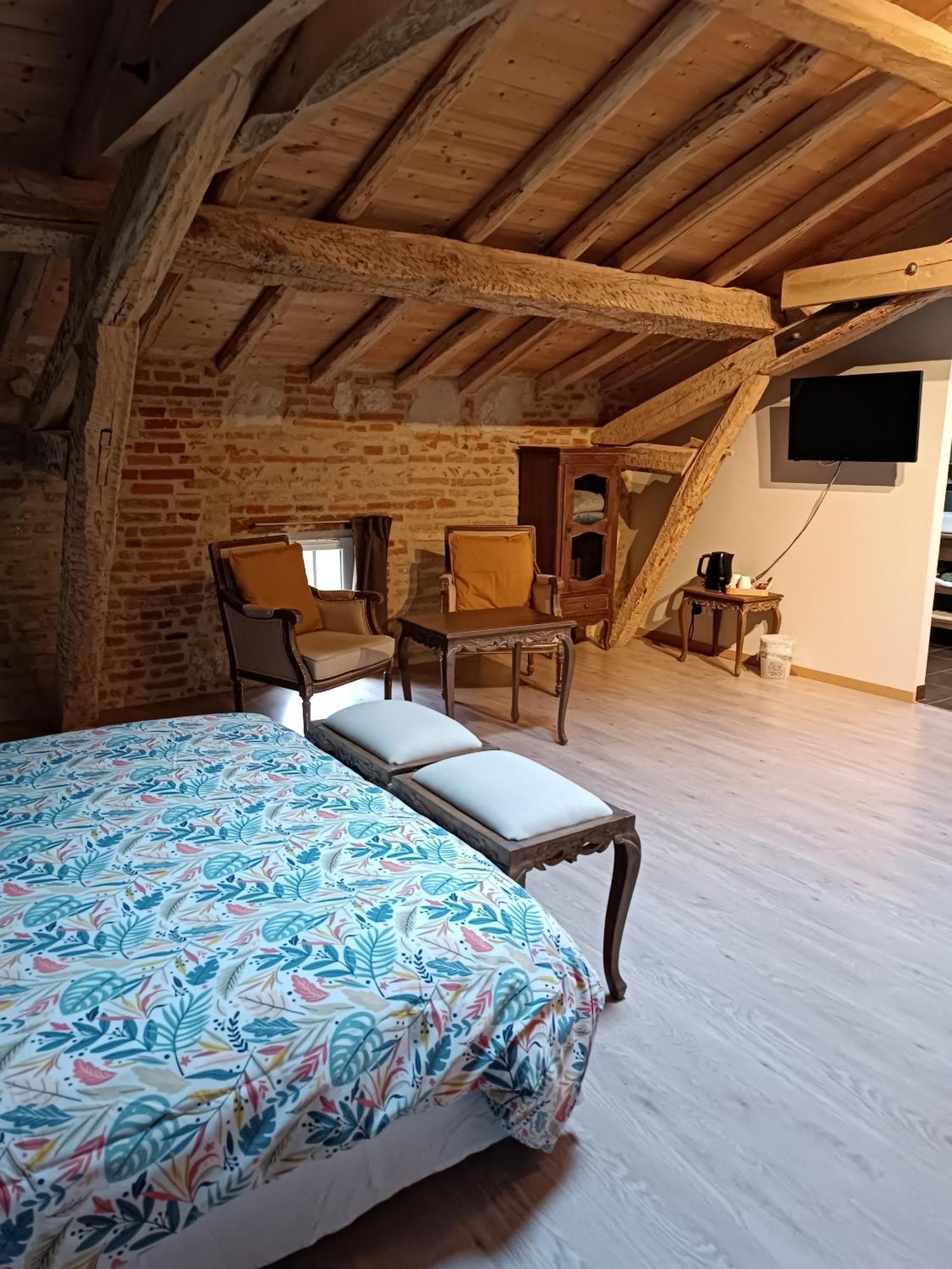 Le Jardin Des Cedres Hotel Lavaur  Room photo